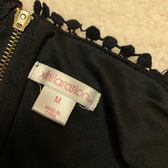 ⚜️PRICE DROP⚜️ Crop Top - Picture 3 of 3